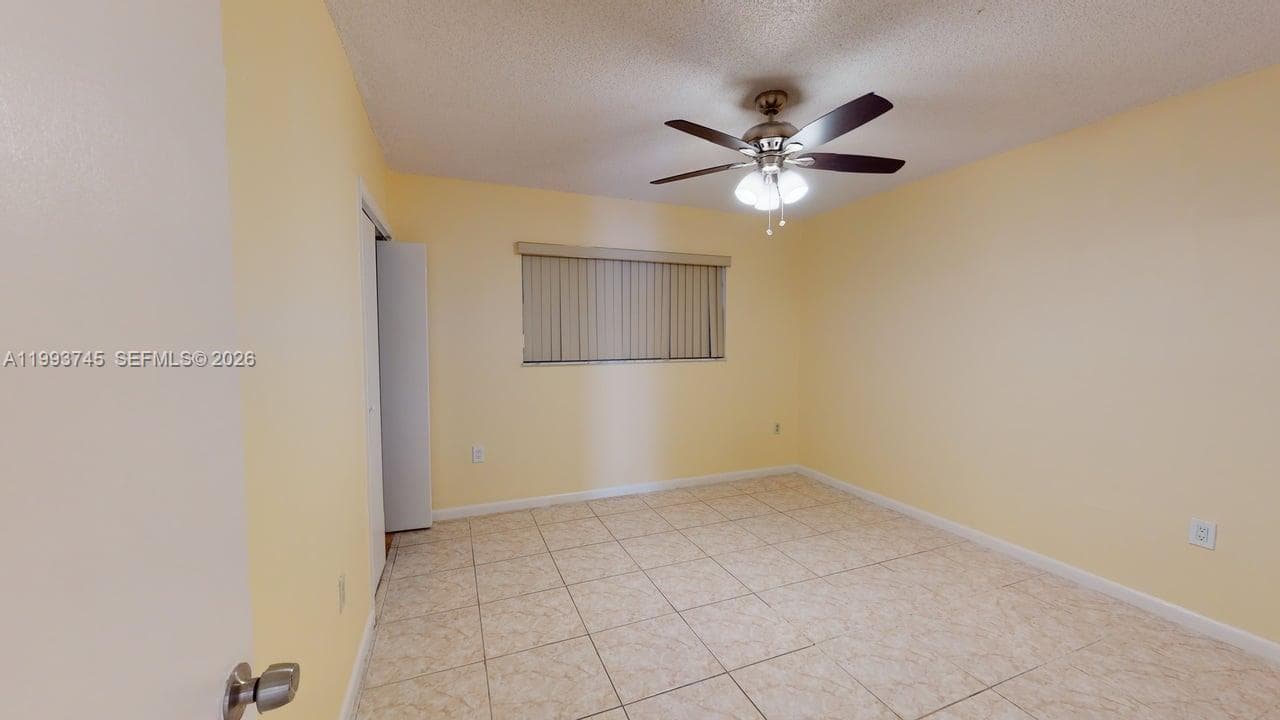 1955 NE 135th St # 301, North Miami FL 33181 — 20
