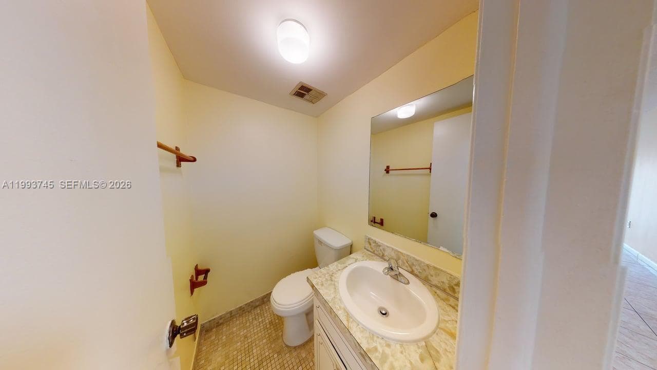 1955 NE 135th St # 301, North Miami FL 33181 — 14