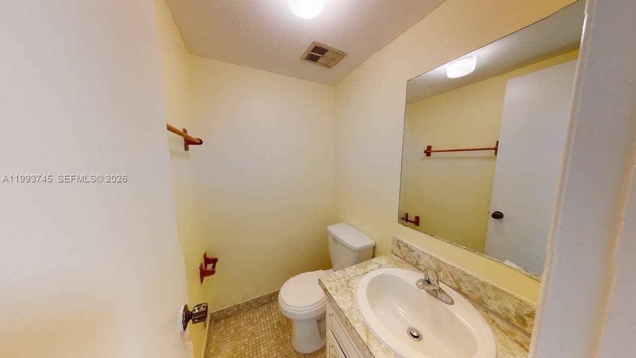 1955 NE 135th St # 301, North Miami FL 33181 — 15