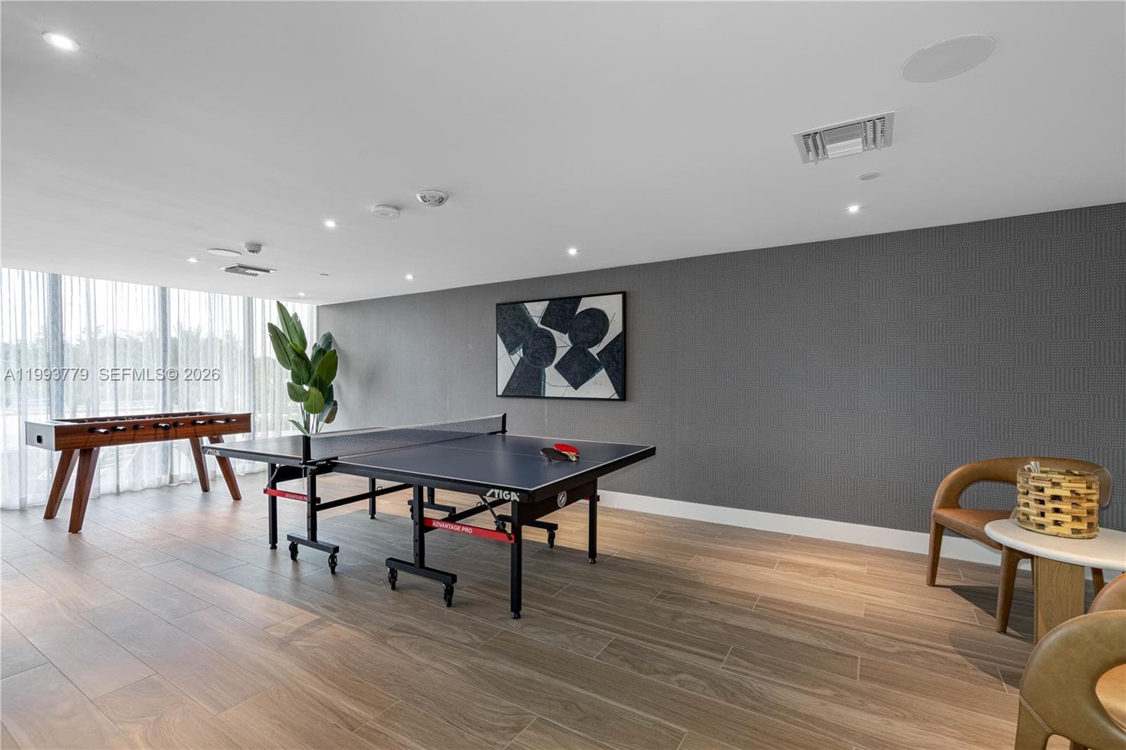 16395 Biscayne Blvd # 2010, North Miami Beach FL 33160 — 24