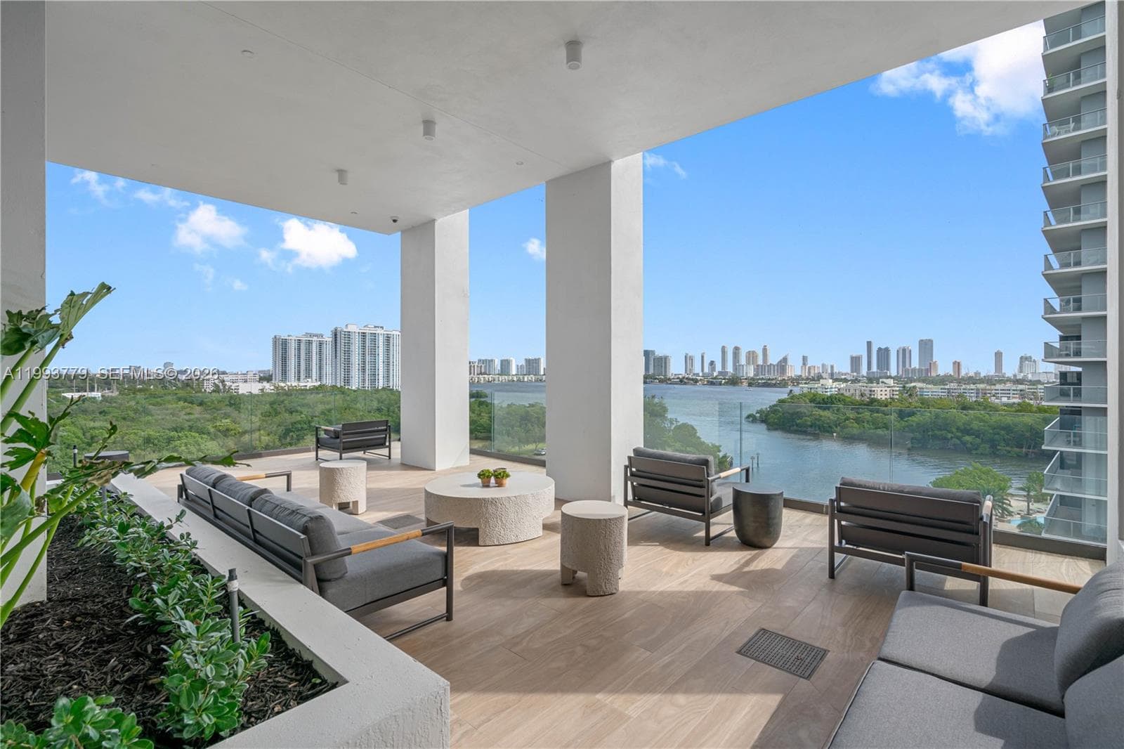 16395 Biscayne Blvd # 2010, North Miami Beach FL 33160 — 15