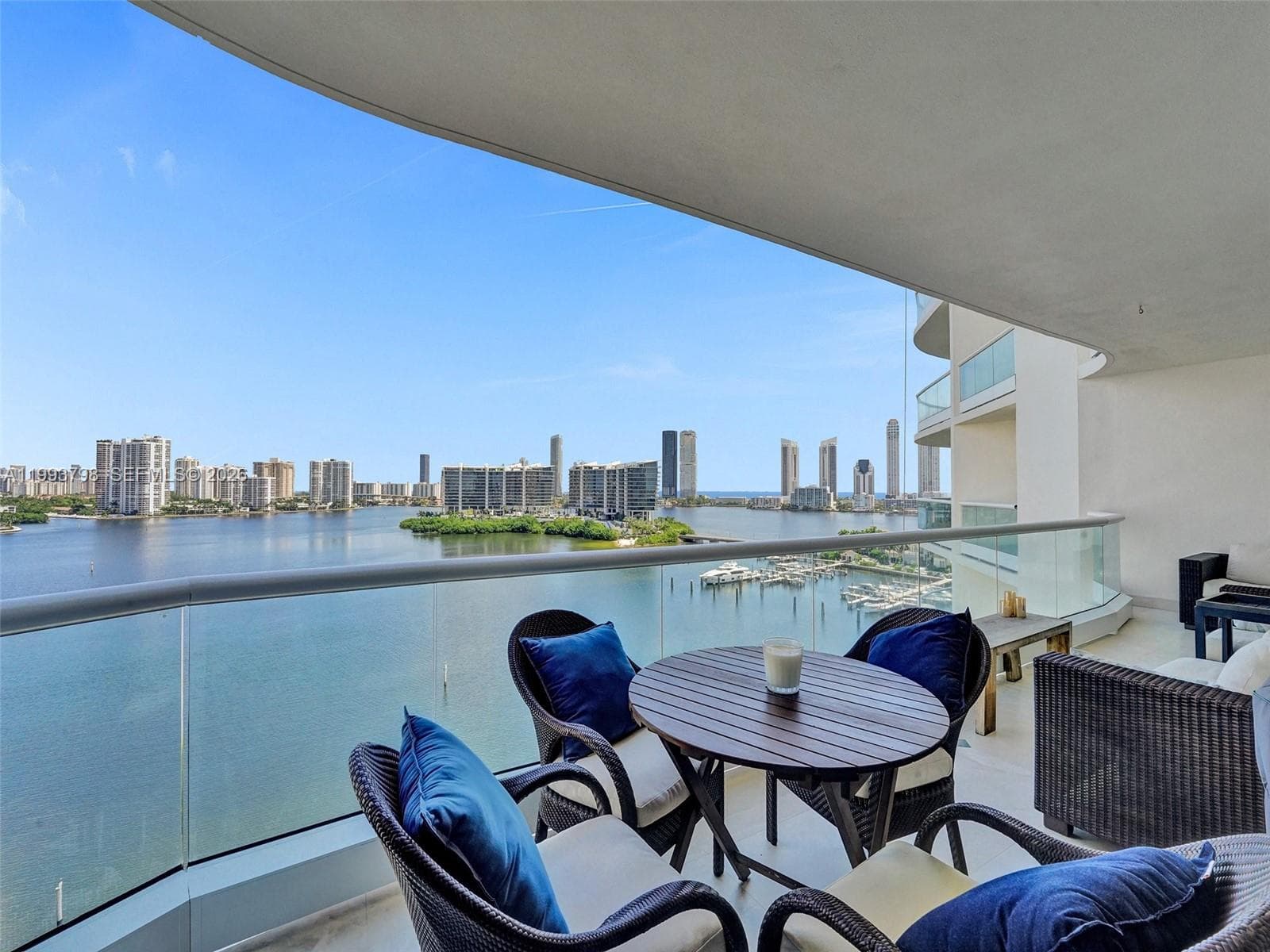 7000 Island Blvd # 1207, Aventura FL 33160 — 2