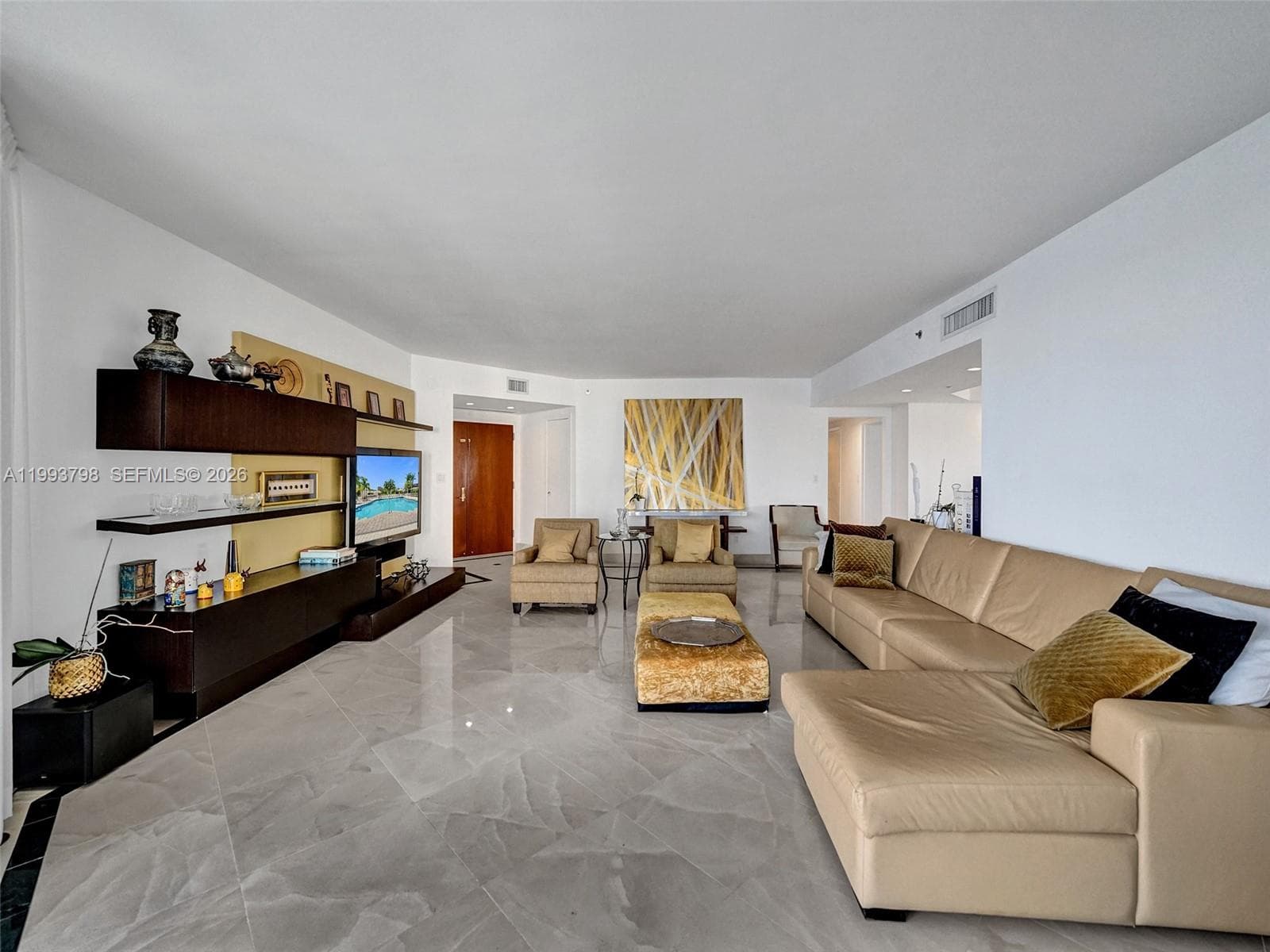 7000 Island Blvd # 1207, Aventura FL 33160 — 6