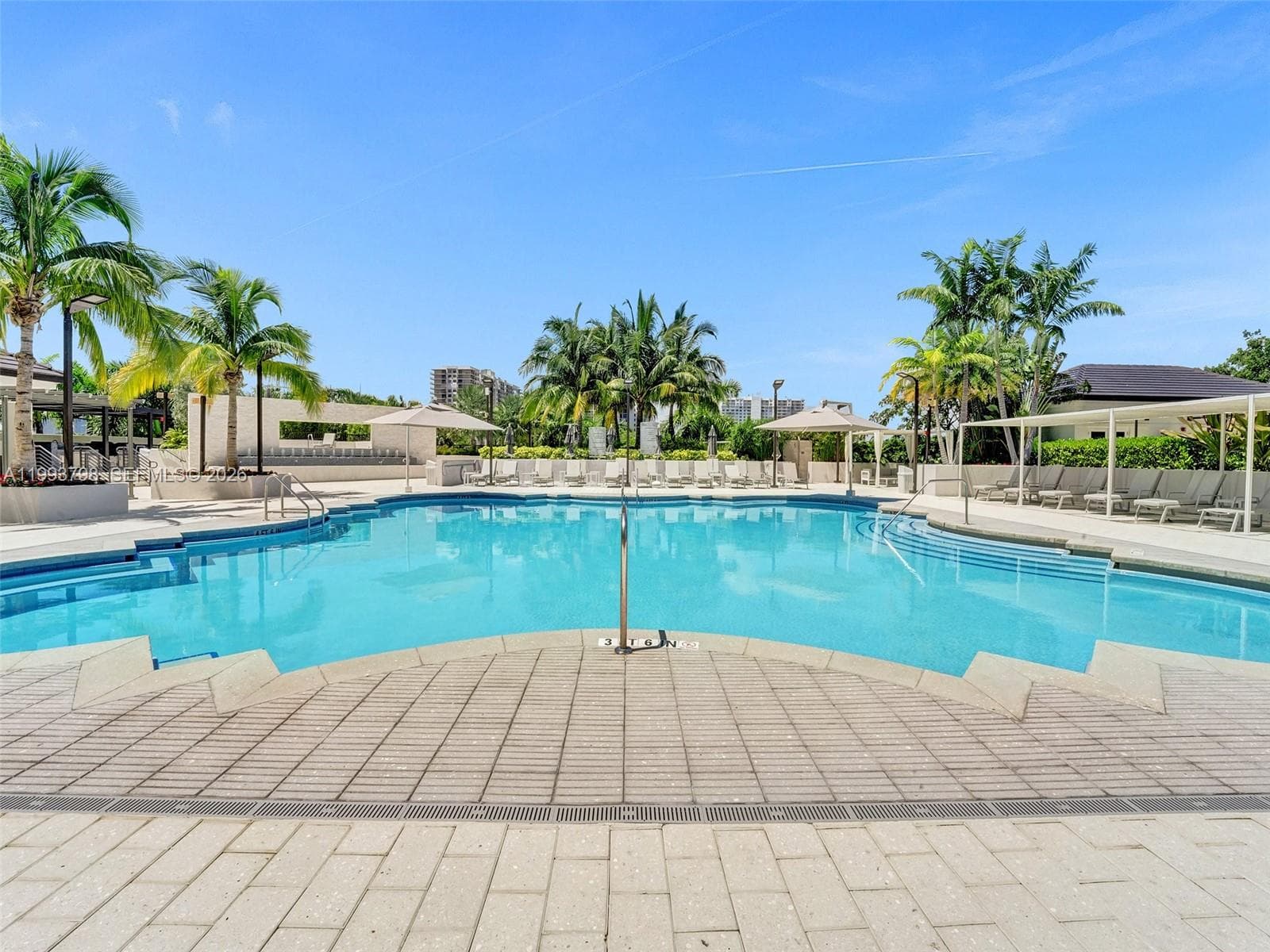 7000 Island Blvd # 1207, Aventura FL 33160 — 43
