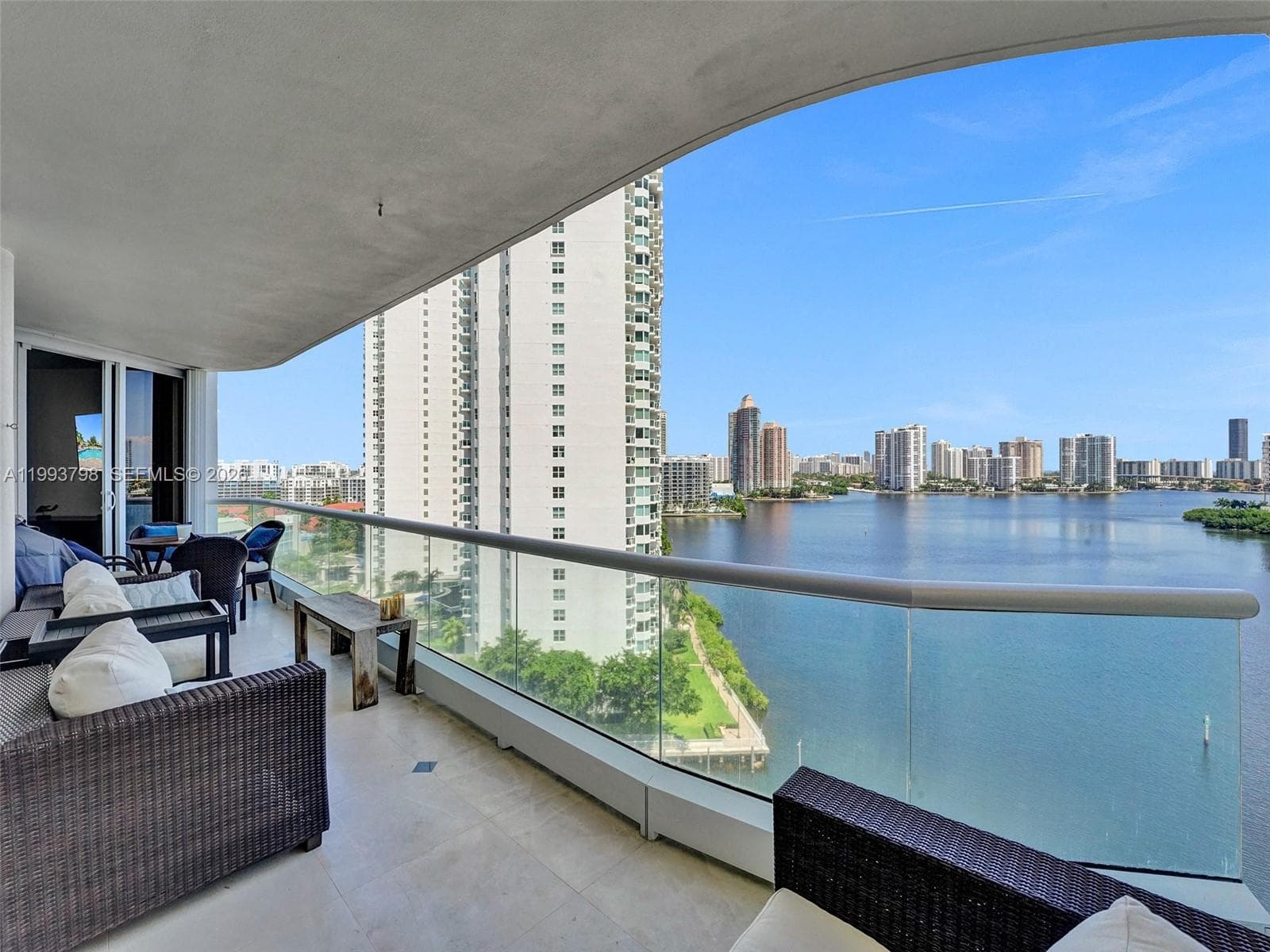 7000 Island Blvd # 1207, Aventura FL 33160 — 30