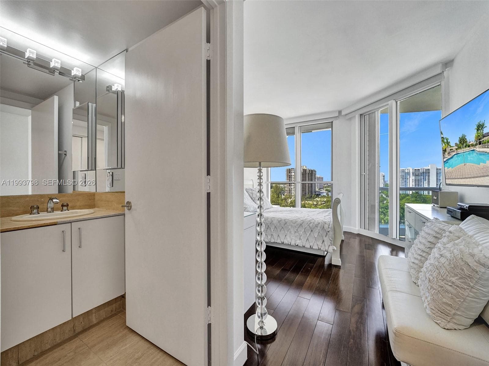 7000 Island Blvd # 1207, Aventura FL 33160 — 31