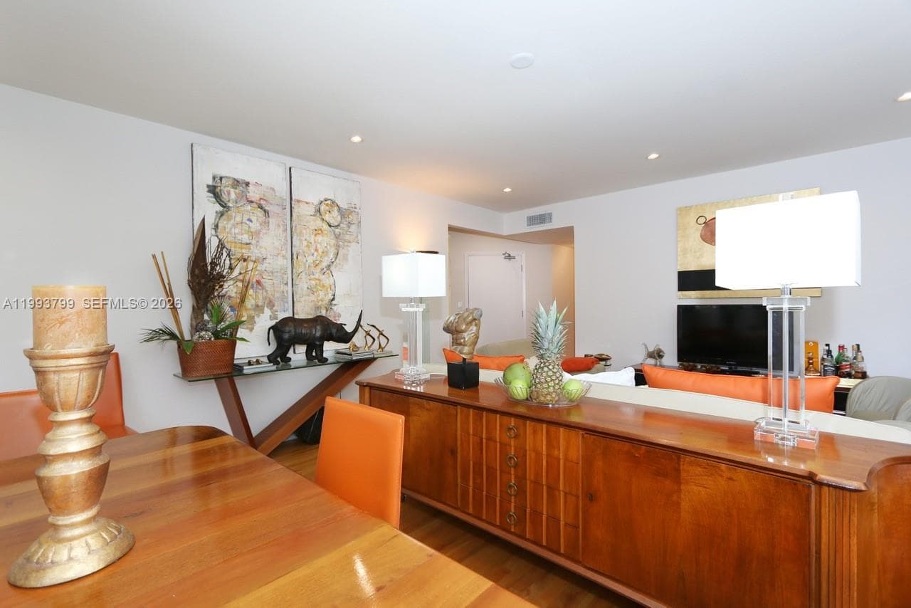 1018 Meridian Ave # 6, Miami Beach FL 33139 — 2