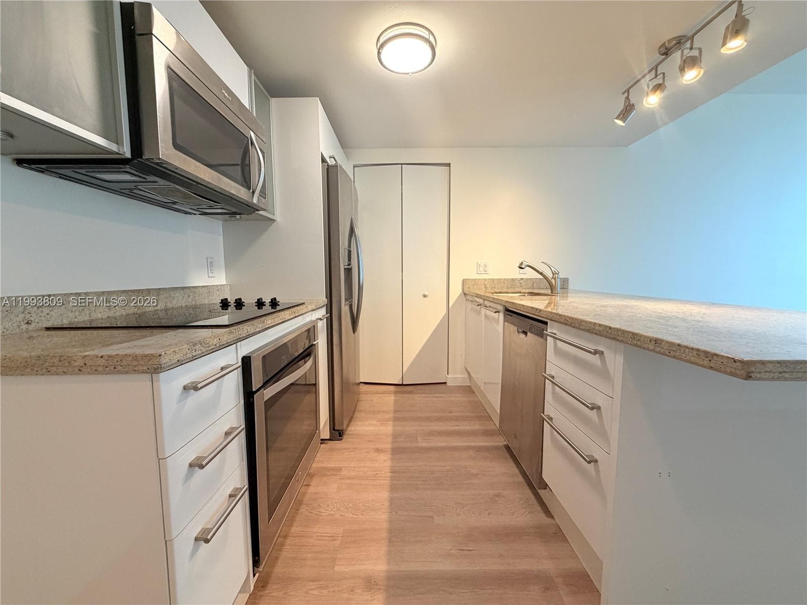 185 SW 7 ST # 2510, Miami FL 33130 — 2