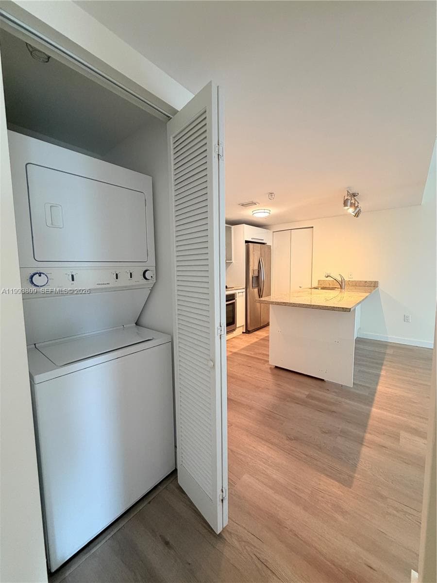185 SW 7 ST # 2510, Miami FL 33130 — 4