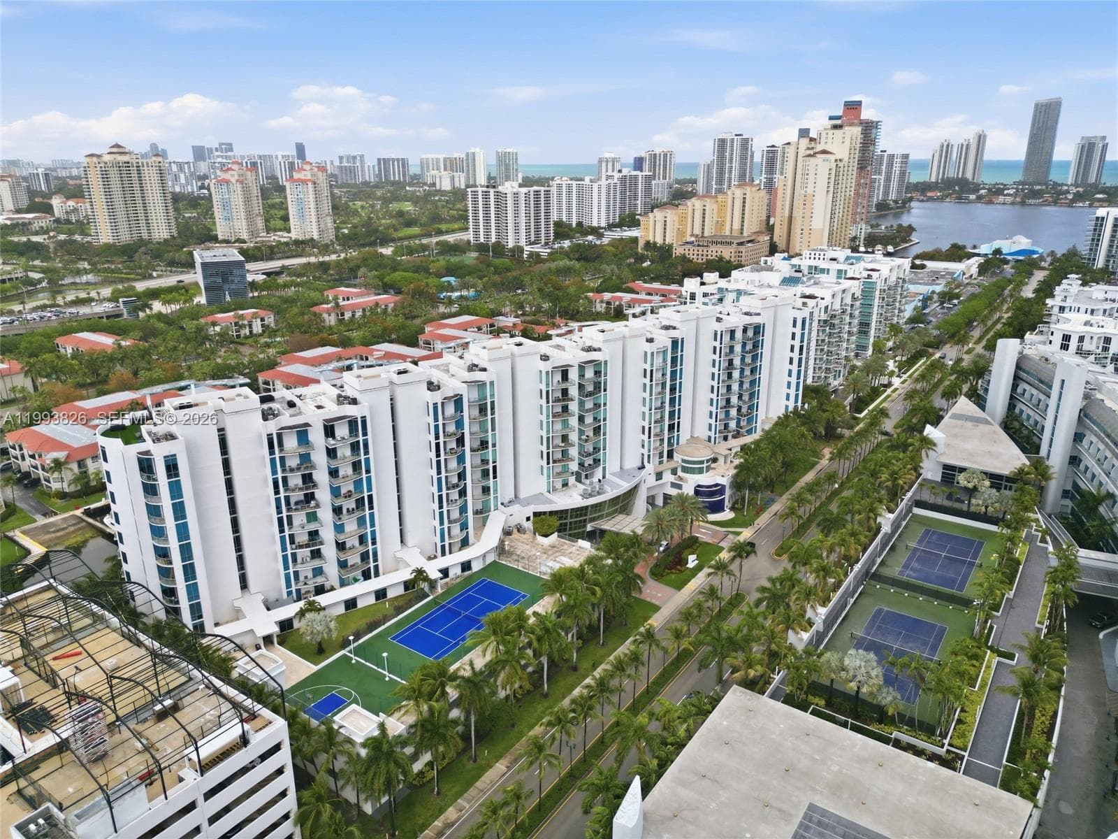 3029 NE 188th St # 904, Aventura FL 33180 — 40