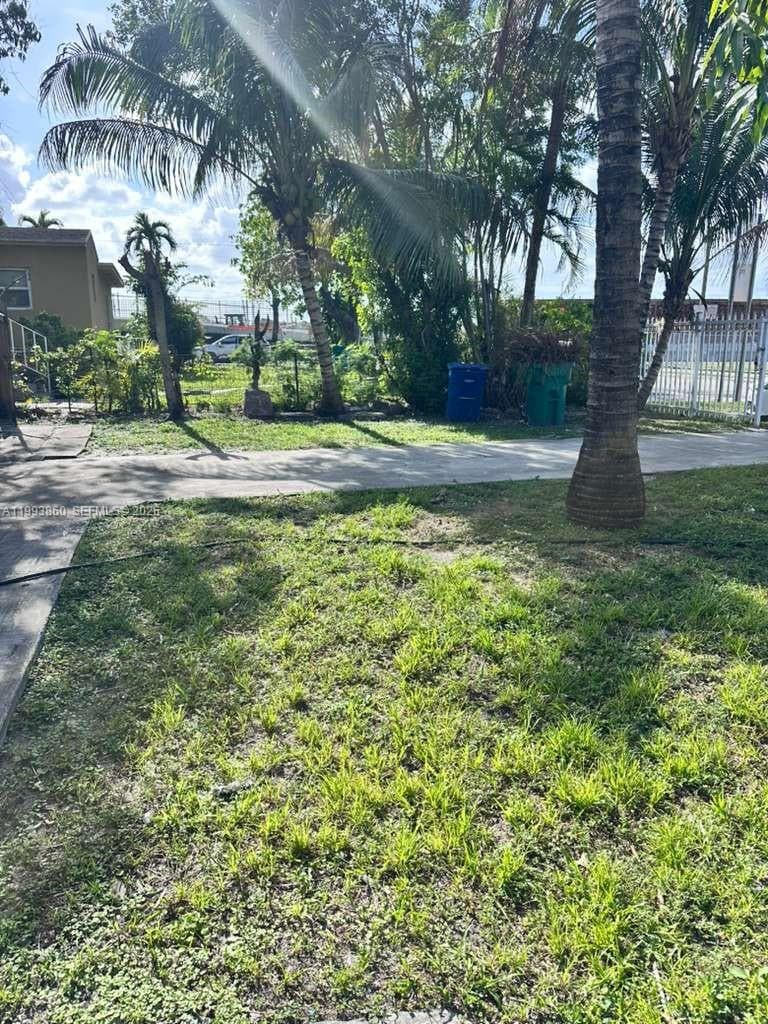 576 NW 147th St # 576, Miami FL 33168 — 18