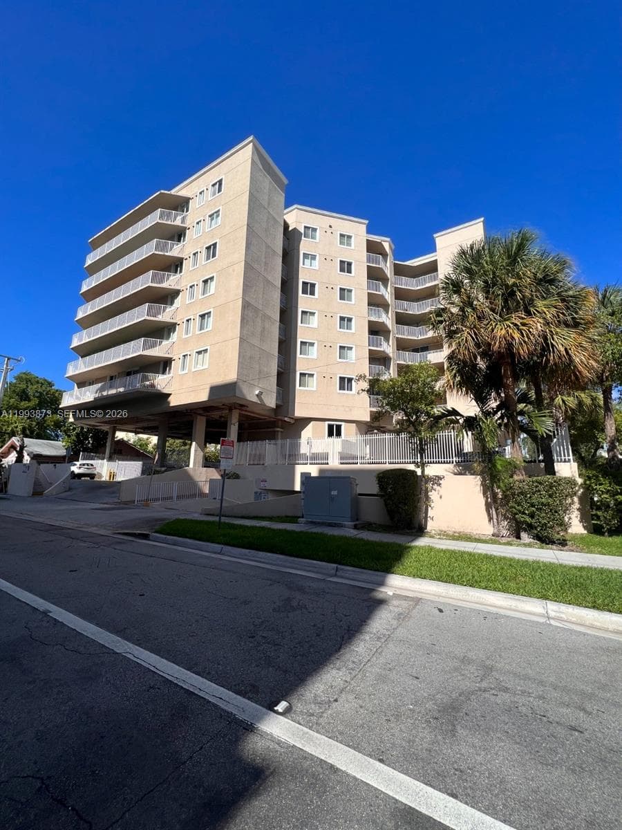 102 SW 6th ave # 508, Miami FL 33130 — 2