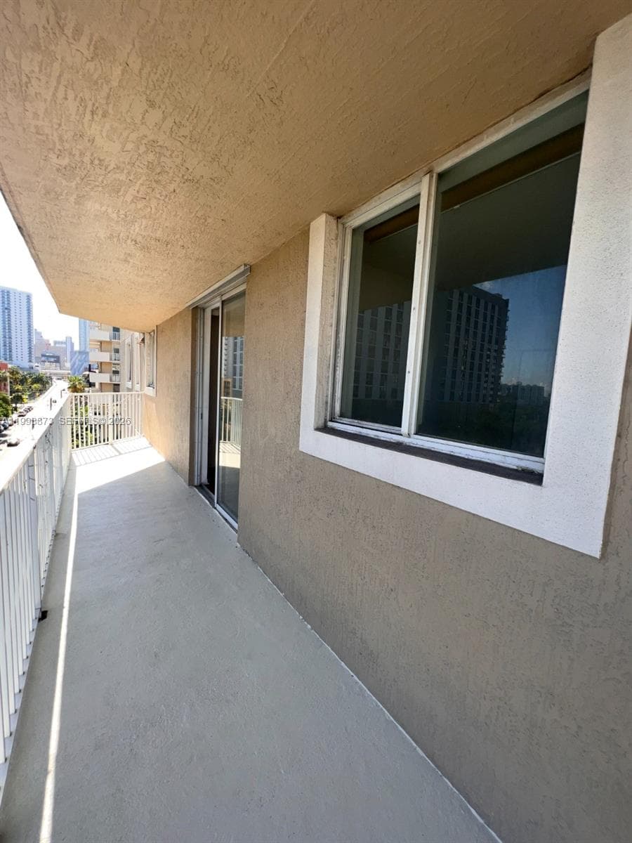 102 SW 6th ave # 508, Miami FL 33130 — 16