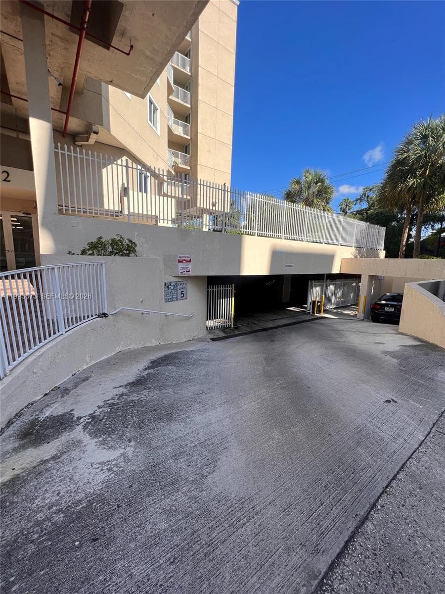 102 SW 6th ave # 508, Miami FL 33130 — 3