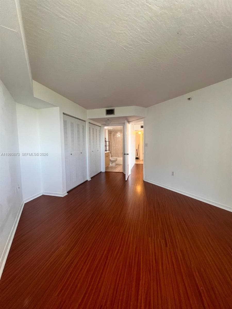 102 SW 6th ave # 508, Miami FL 33130 — 25