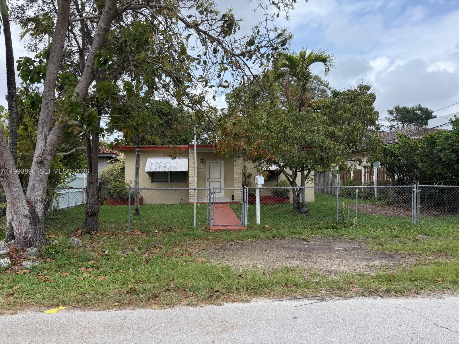 6371 SW 34th St, Miami FL 33155 — 2