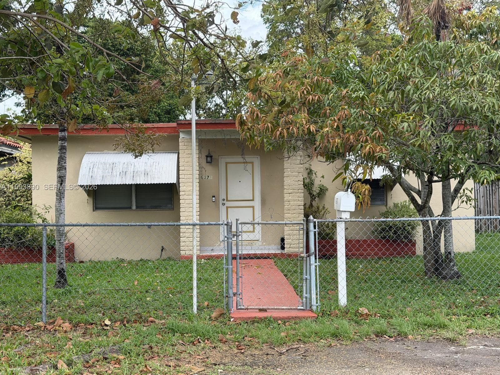 6371 SW 34th St, Miami FL 33155 — 1