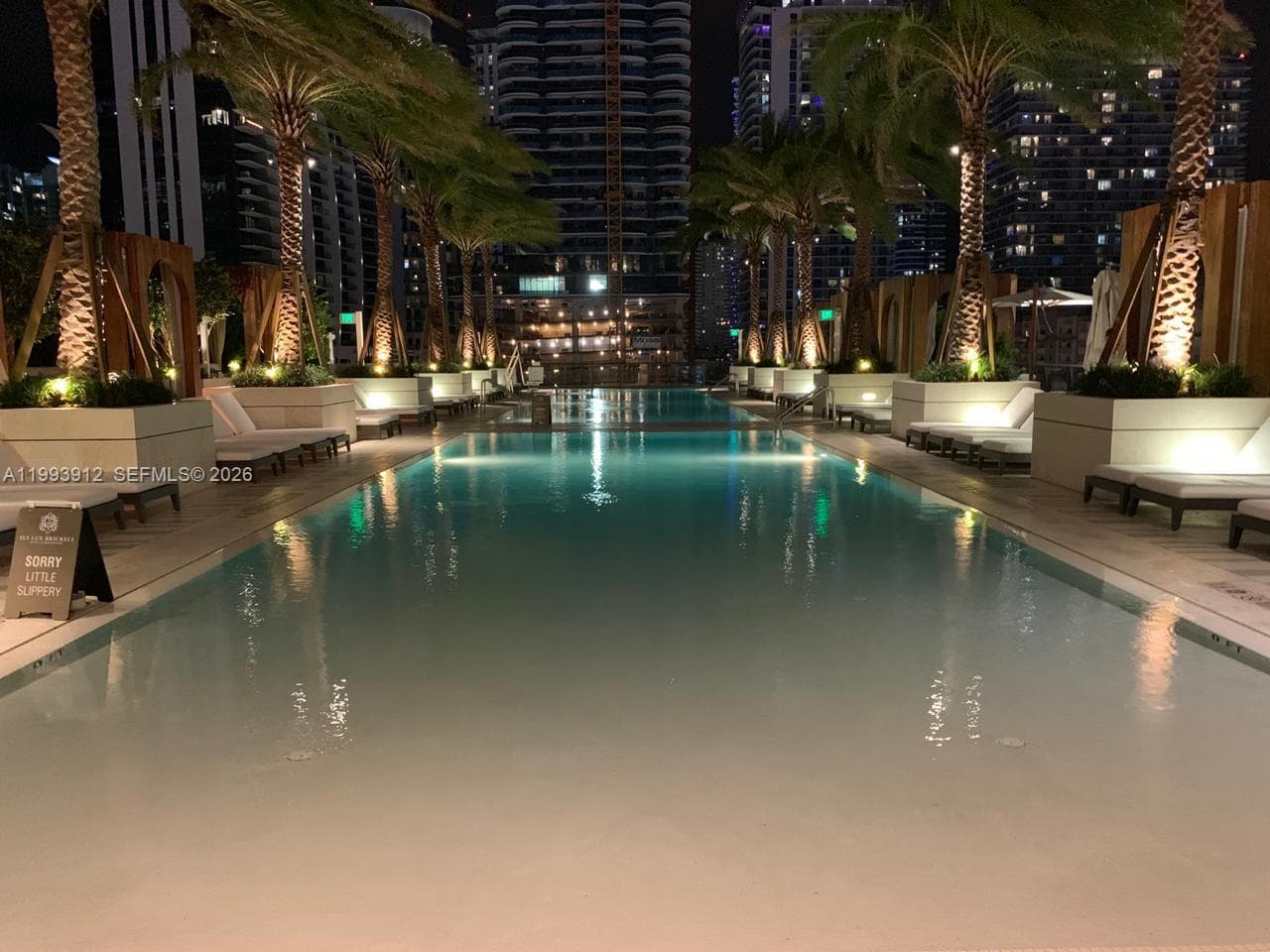 801 S Miami Ave # 412, Miami FL 33131 — 32