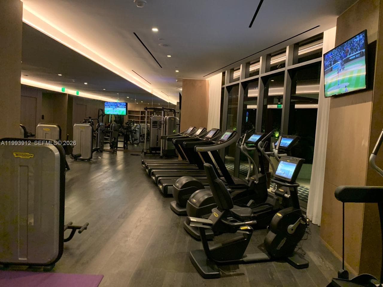 801 S Miami Ave # 412, Miami FL 33131 — 33
