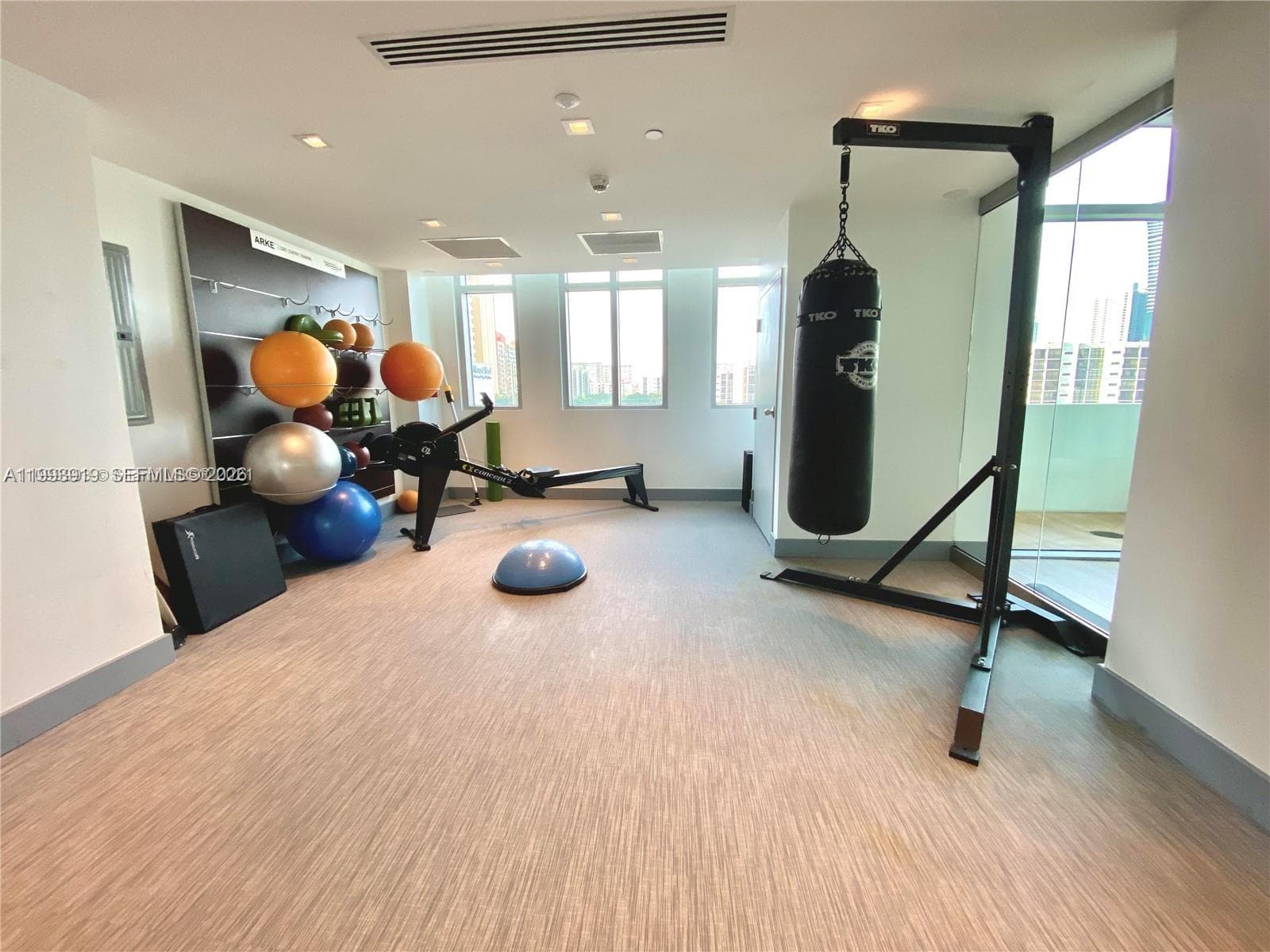 300 Sunny Isles Blvd # 903, Sunny Isles Beach FL 33160 — 54