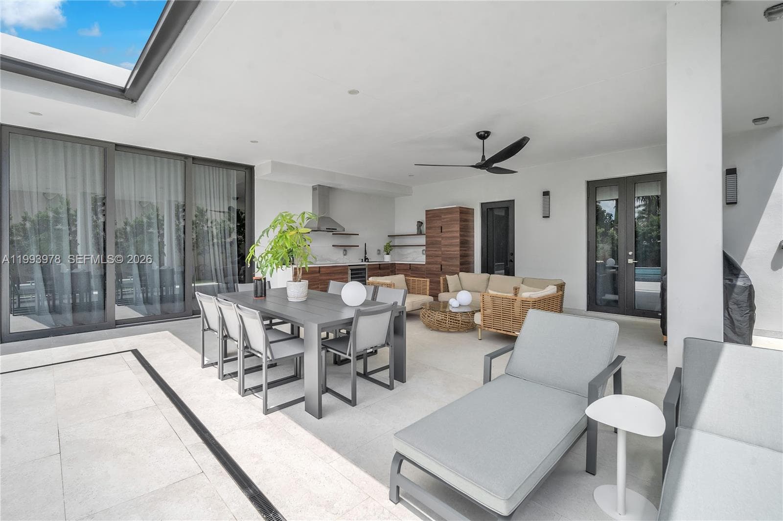 46 NE 162nd St, Miami FL 33162 — 13