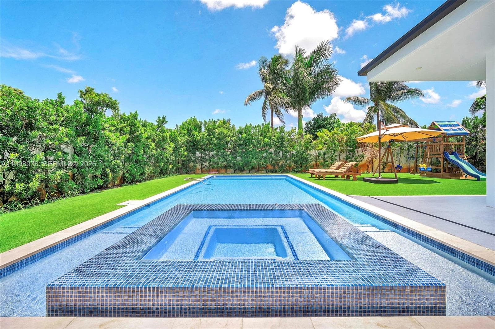 46 NE 162nd St, Miami FL 33162 — 5