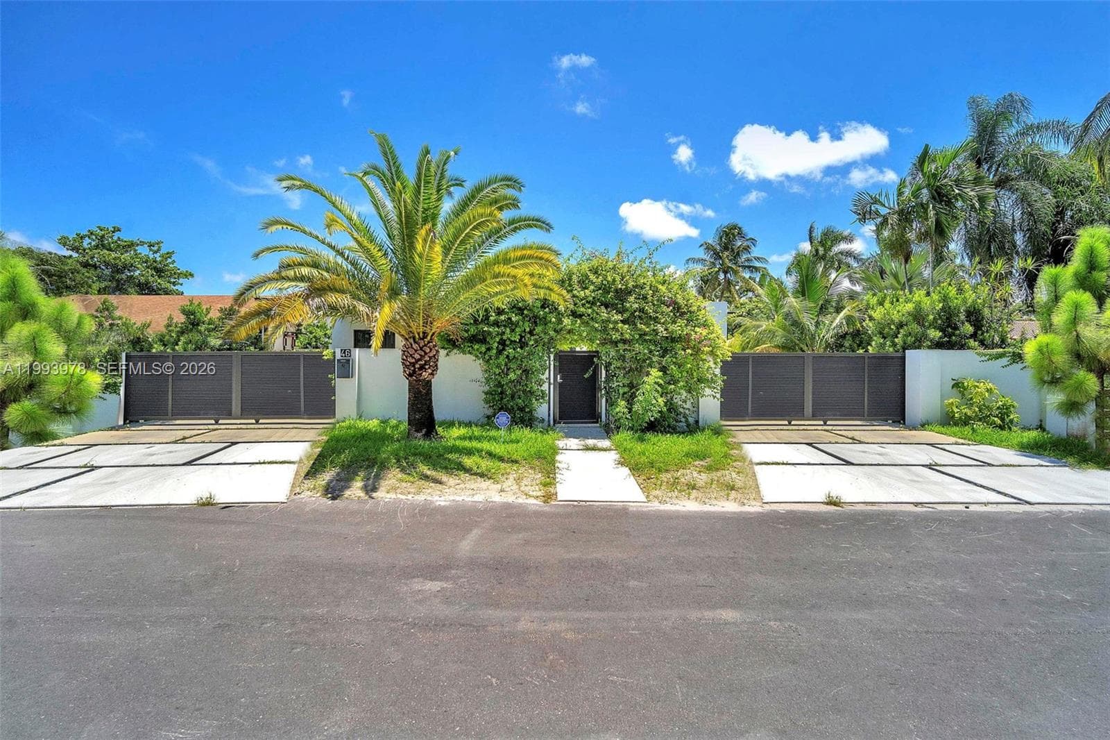 46 NE 162nd St, Miami FL 33162 — 44