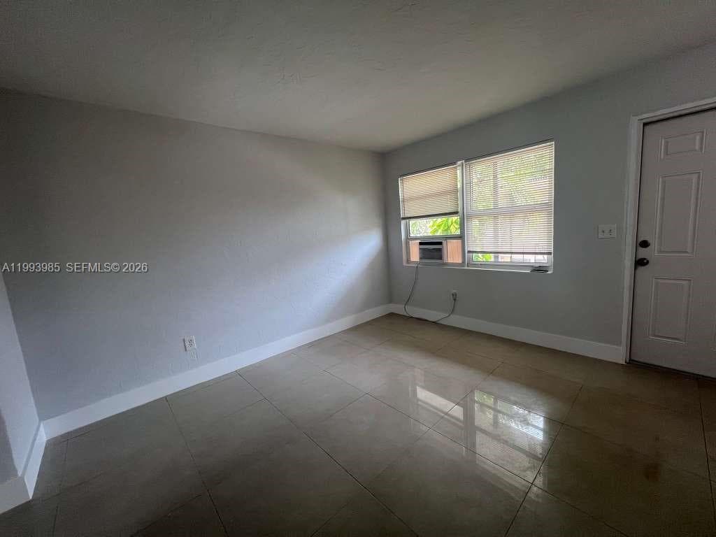 1281 NW 60th St # 5, Miami FL 33142 — 2