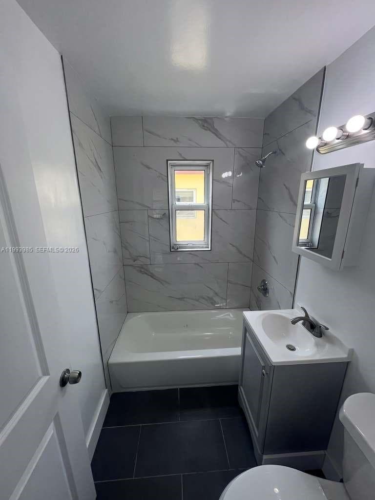 1281 NW 60th St # 5, Miami FL 33142 — 18