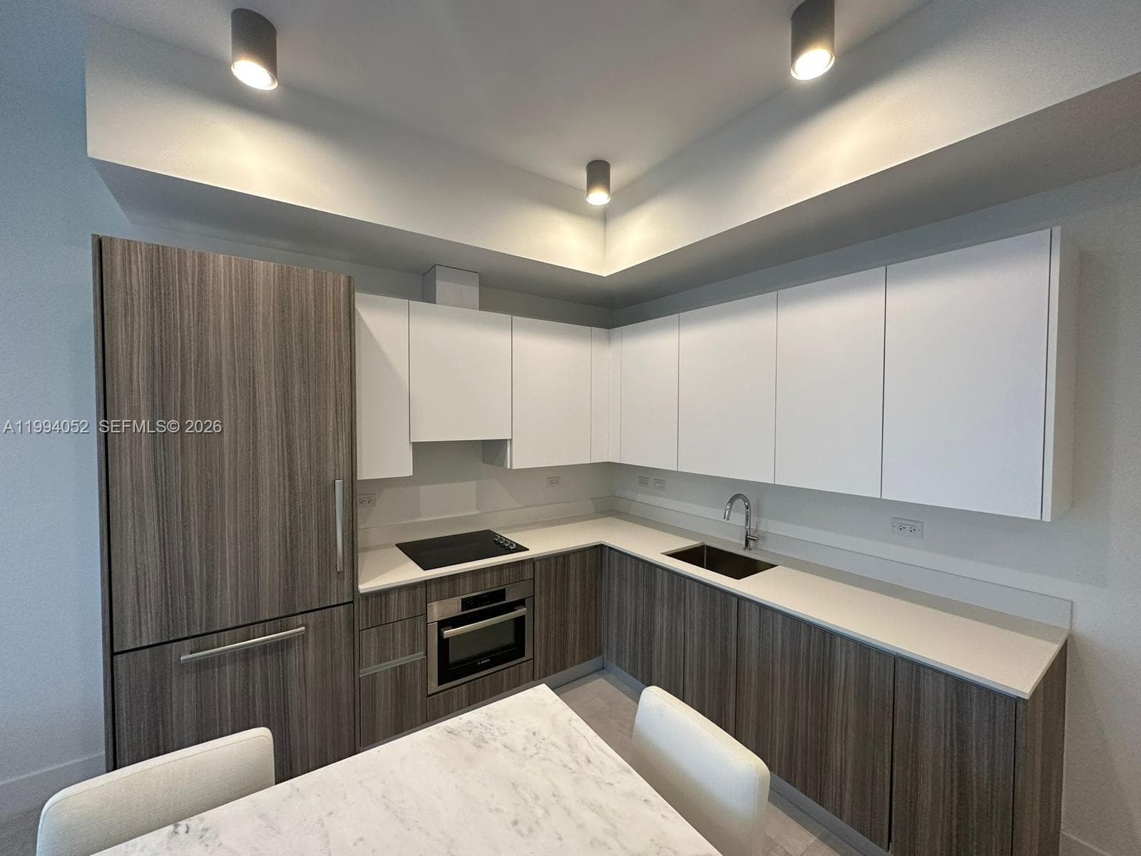 239 SW 9th St # 2002, Miami FL 33130 — 2