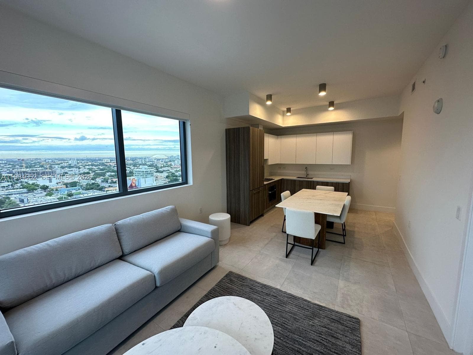 239 SW 9th St # 2002, Miami FL 33130 — 3