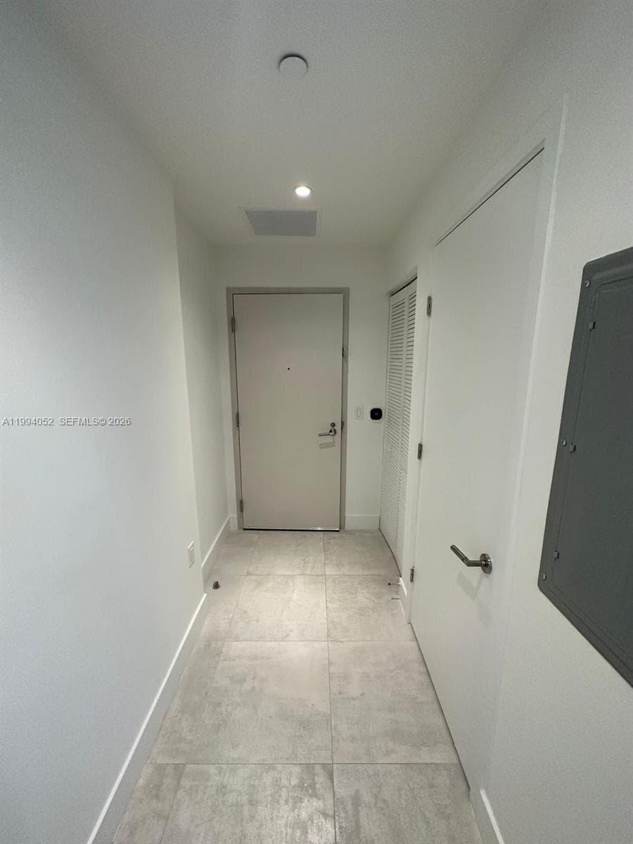239 SW 9th St # 2002, Miami FL 33130 — 9