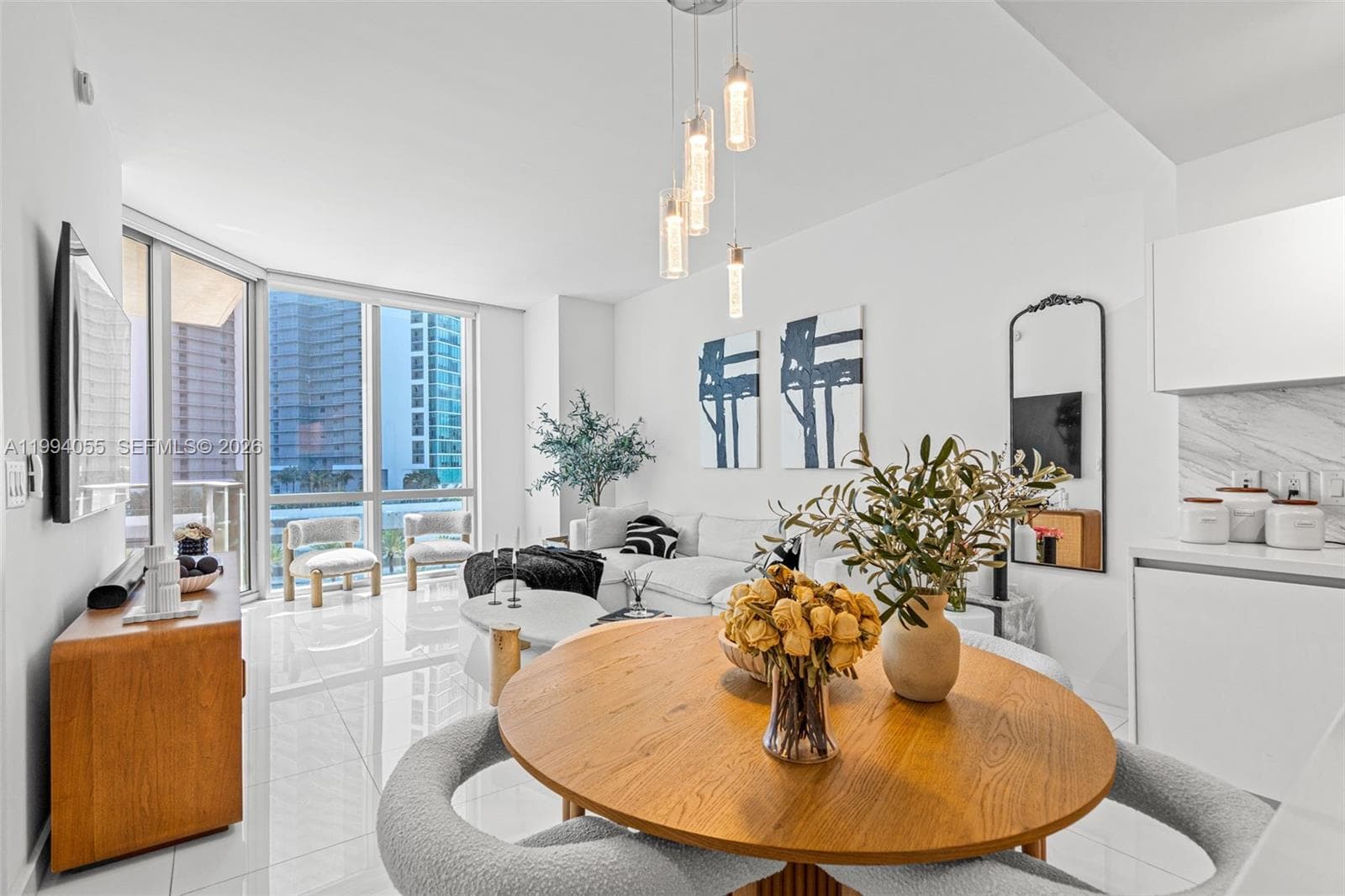 851 NE 1st Ave # 1205, Miami FL 33132 — 13