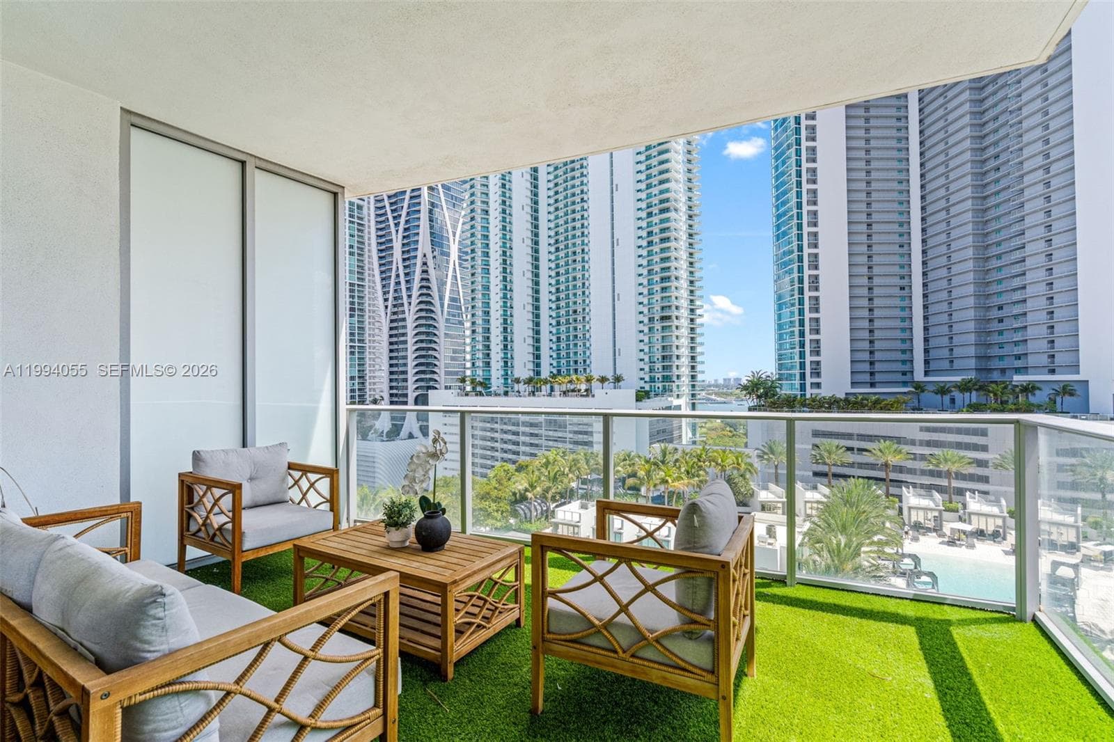 851 NE 1st Ave # 1205, Miami FL 33132 — 31