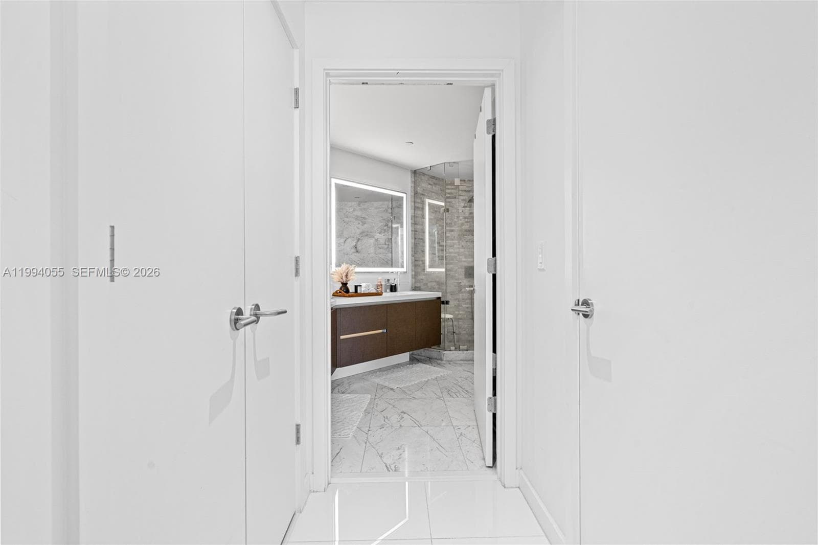 851 NE 1st Ave # 1205, Miami FL 33132 — 25