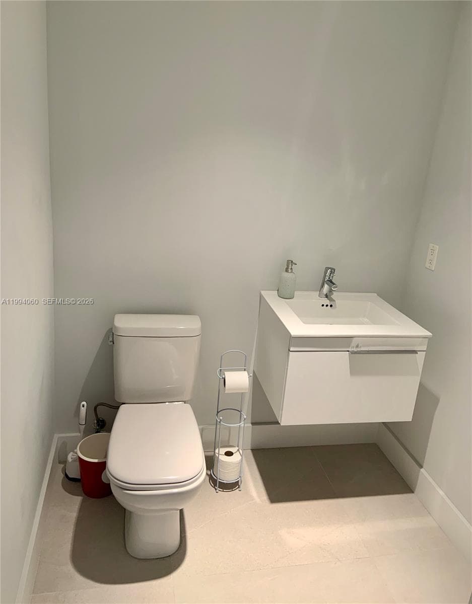 17301 Biscayne Blvd # 1602, North Miami Beach FL 33160 — 23