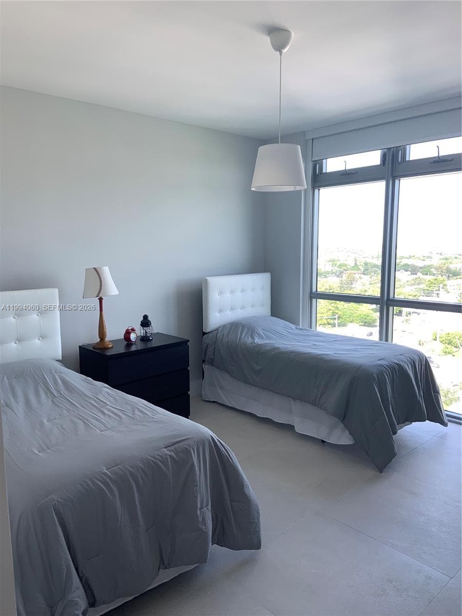 17301 Biscayne Blvd # 1602, North Miami Beach FL 33160 — 18