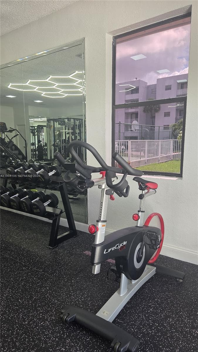 8075 NW 7th St # 401, Miami FL 33126 — 12