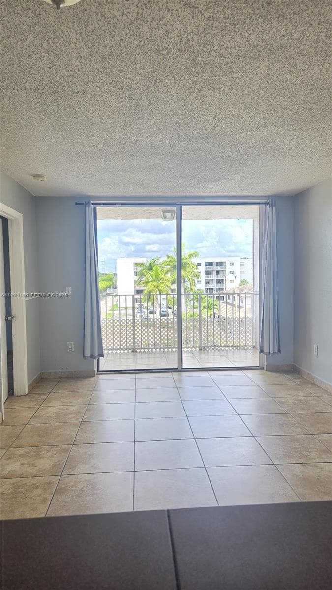 8075 NW 7th St # 401, Miami FL 33126 — 25