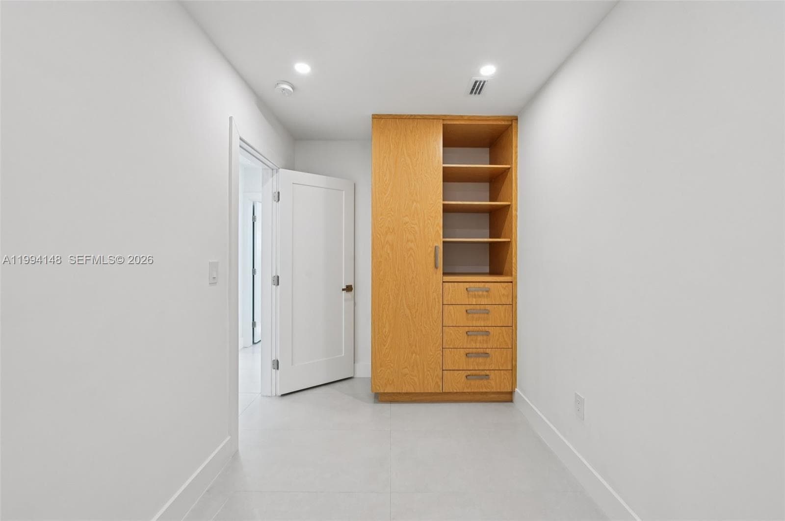 5152 SW 6th St, Miami FL 33134 — 28