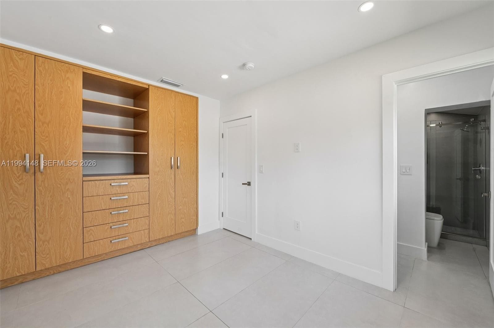 5152 SW 6th St, Miami FL 33134 — 24