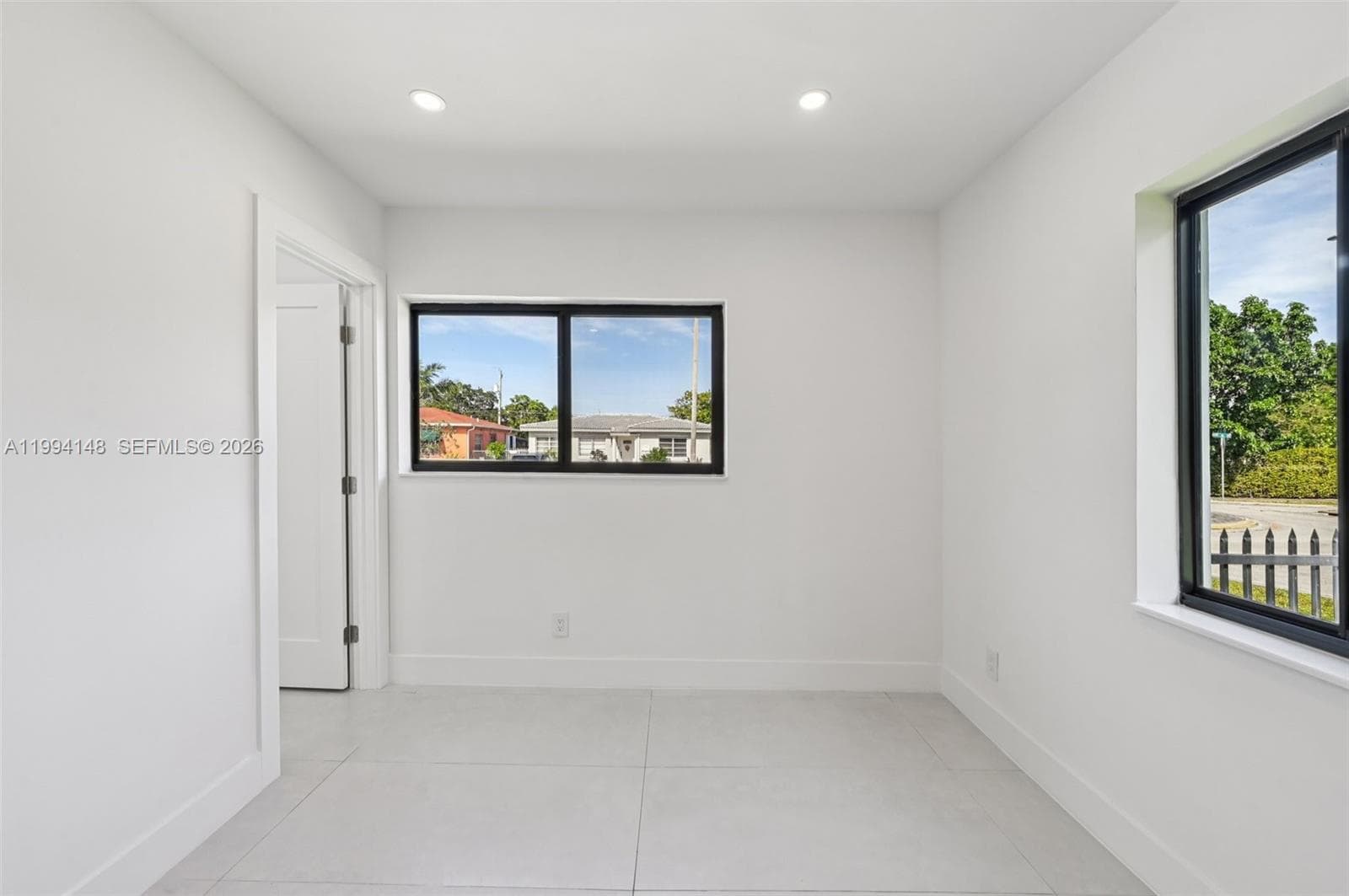 5152 SW 6th St, Miami FL 33134 — 25