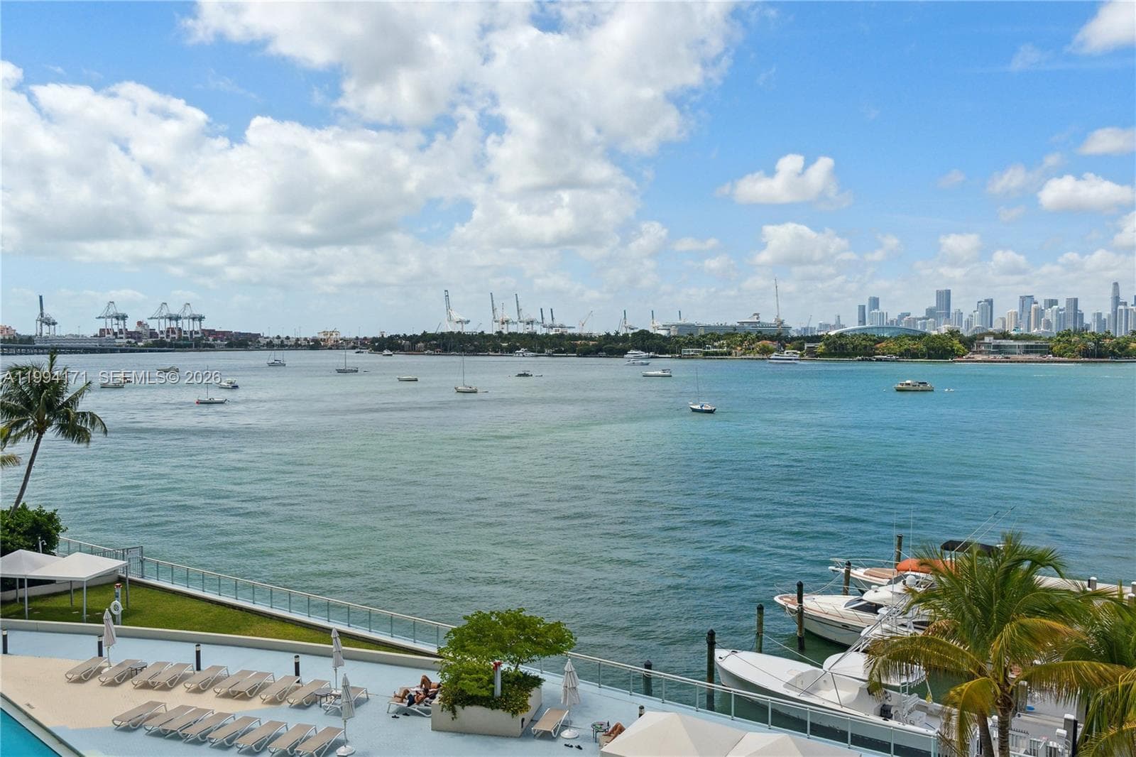 1200 West Ave # 528, Miami Beach FL 33139 — 1