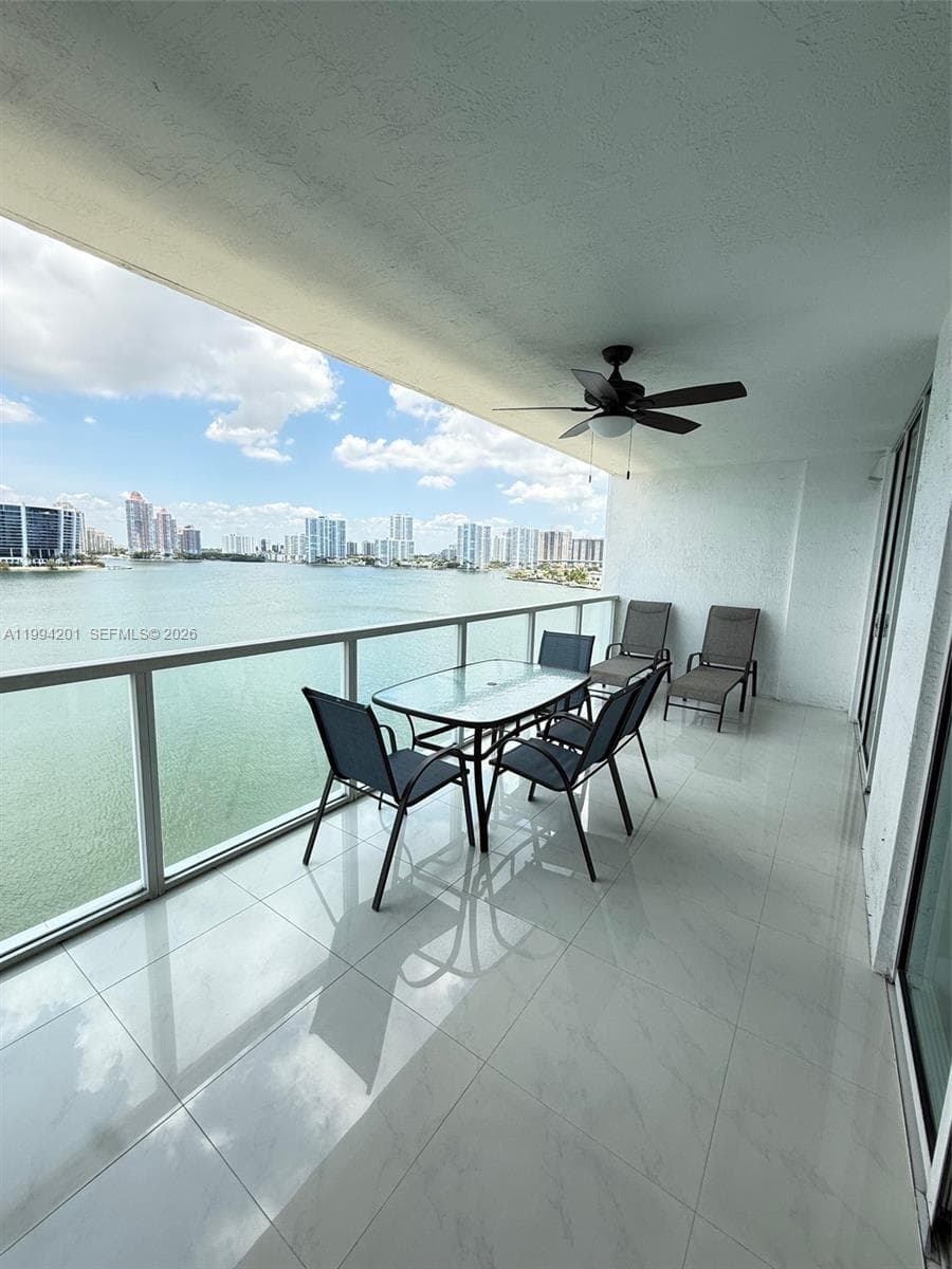 Marina Bay Club Condo Hot, Sunny Isles Beach, FL — 12