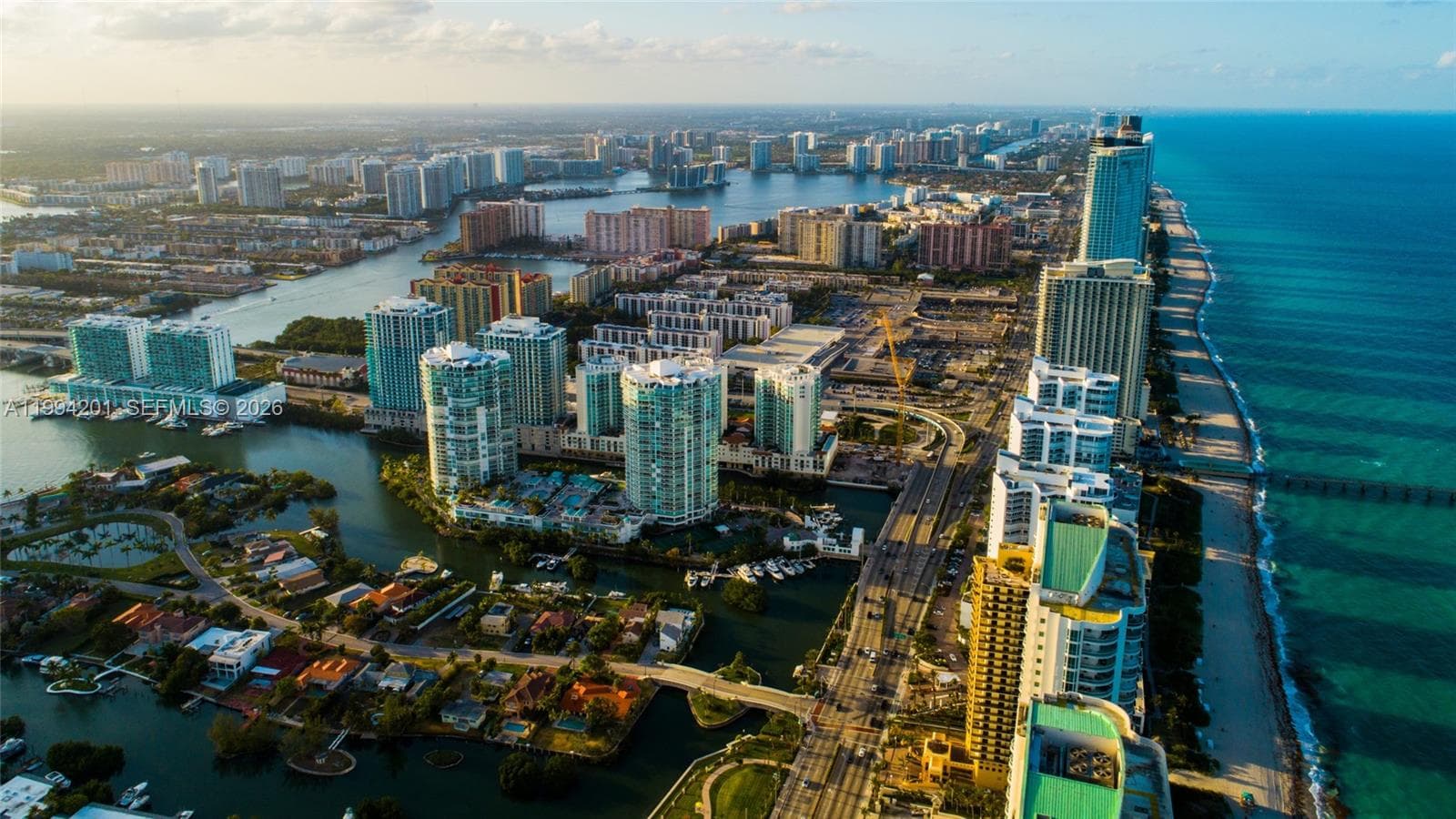 Marina Bay Club Condo Hot, Sunny Isles Beach, FL — 3