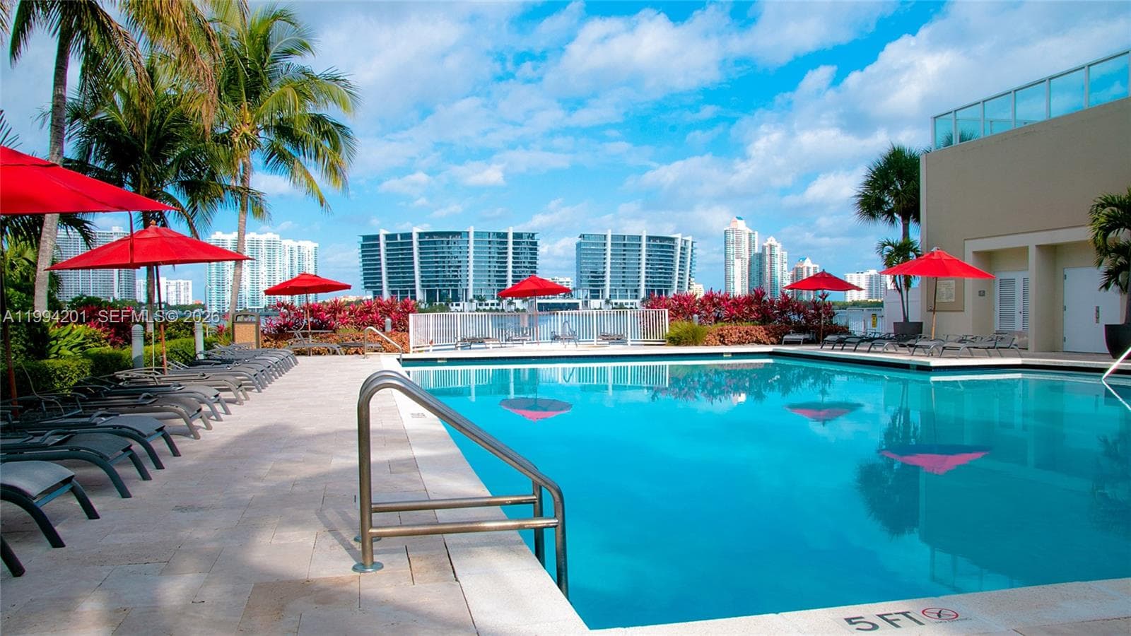 Marina Bay Club Condo Hot, Sunny Isles Beach, FL — 1