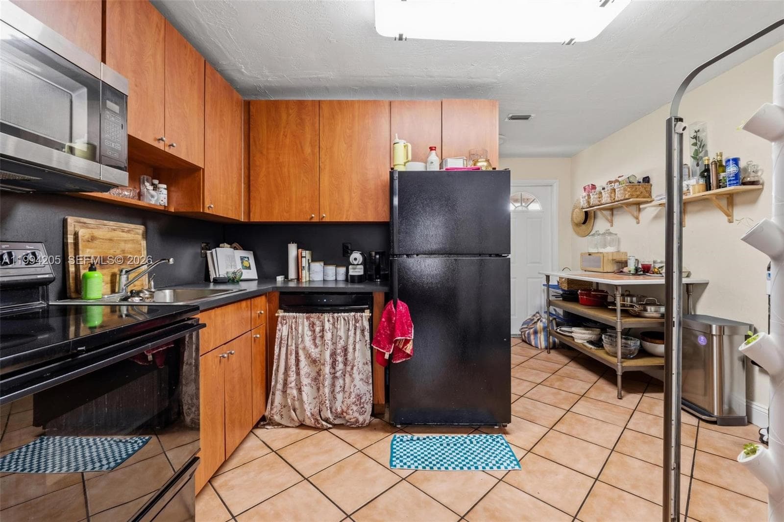 3147 Mcdonald St, Miami FL 33133 — 25