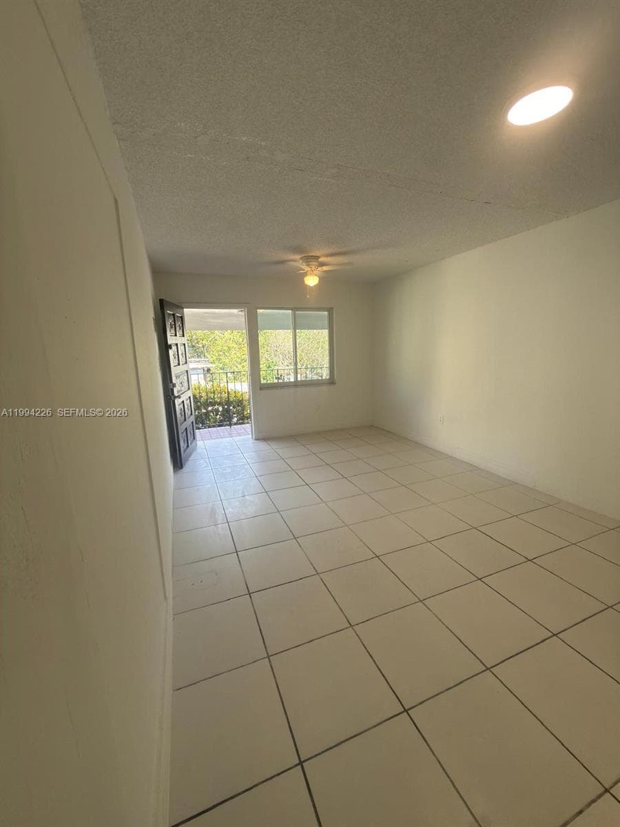 2622 NW 24th St # 3B, Miami FL 33142 — 2