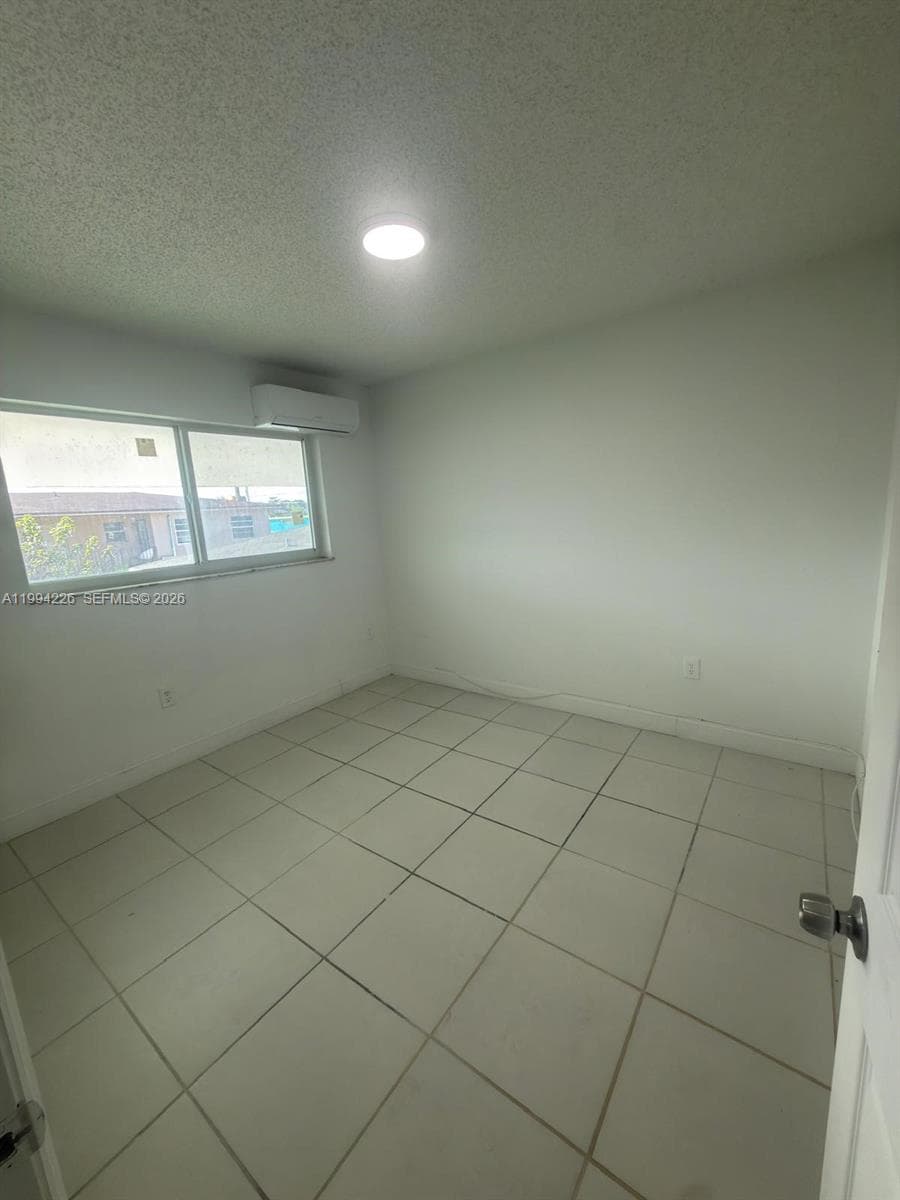 2622 NW 24th St # 3B, Miami FL 33142 — 12
