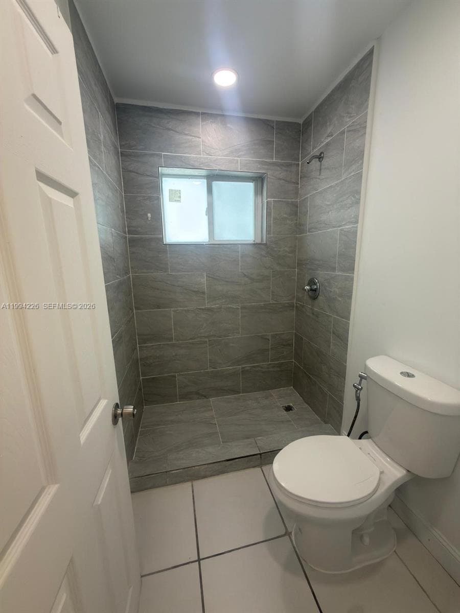 2622 NW 24th St # 3B, Miami FL 33142 — 14